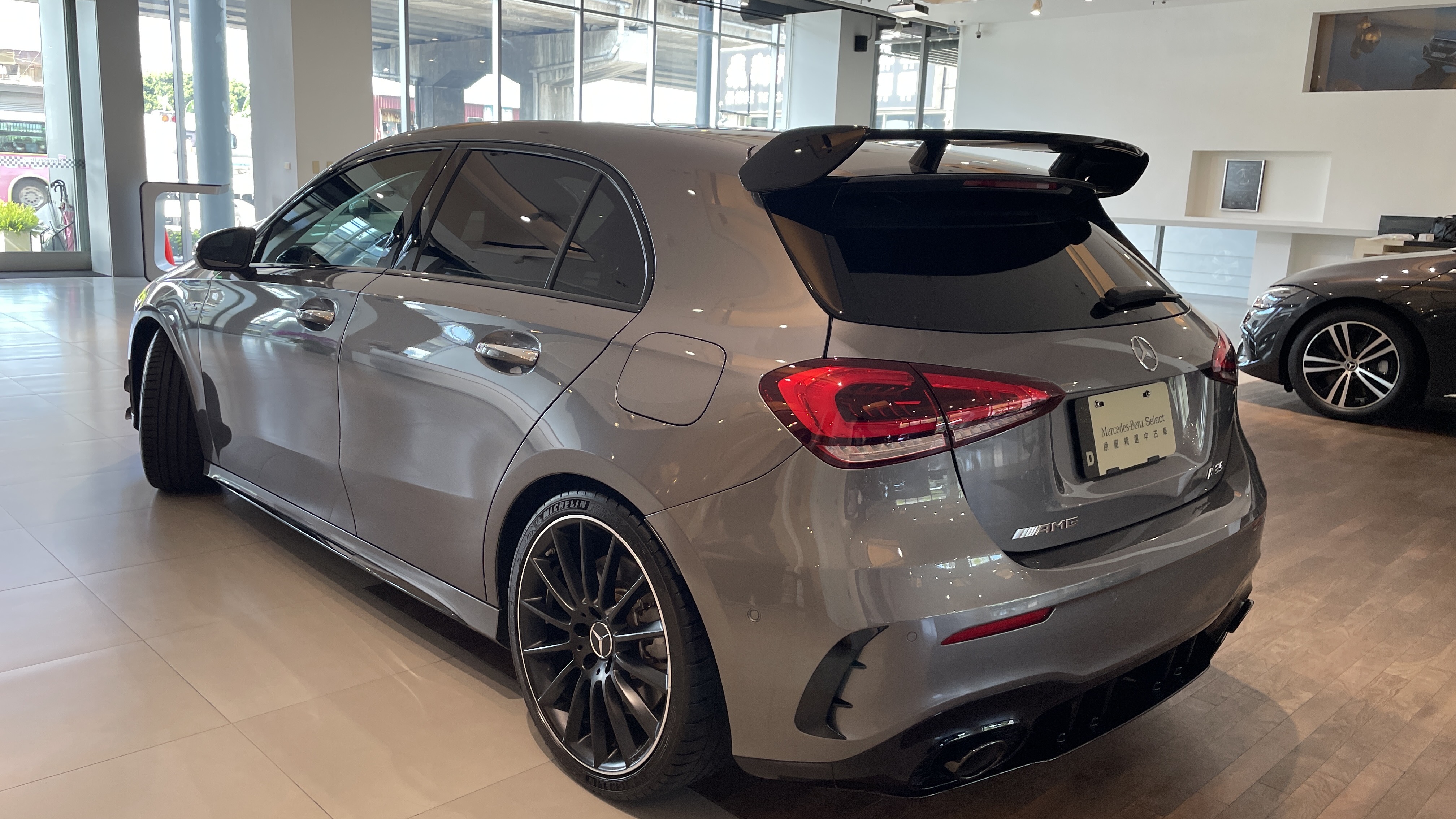 M-AMG A35 4M