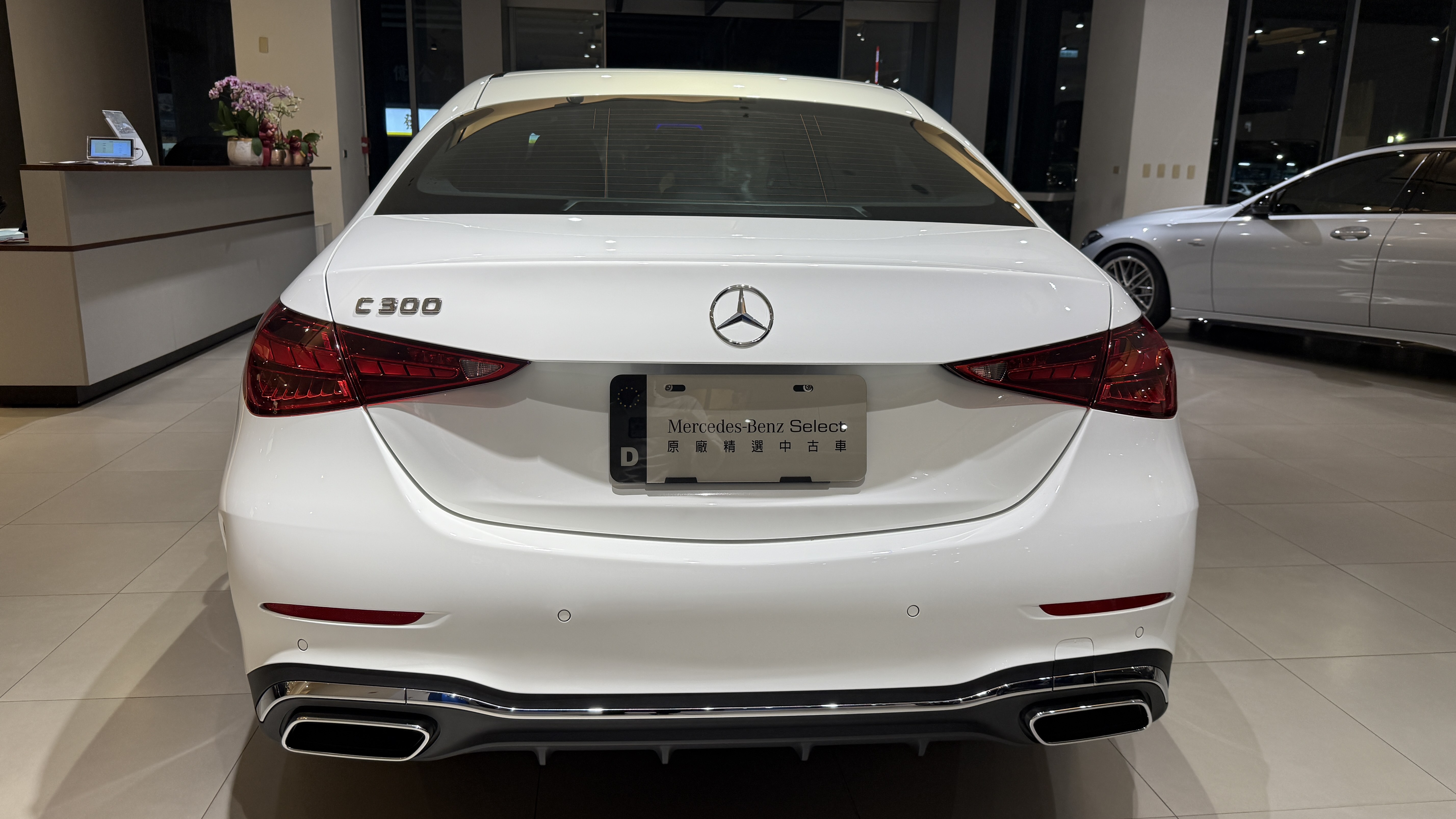 C300