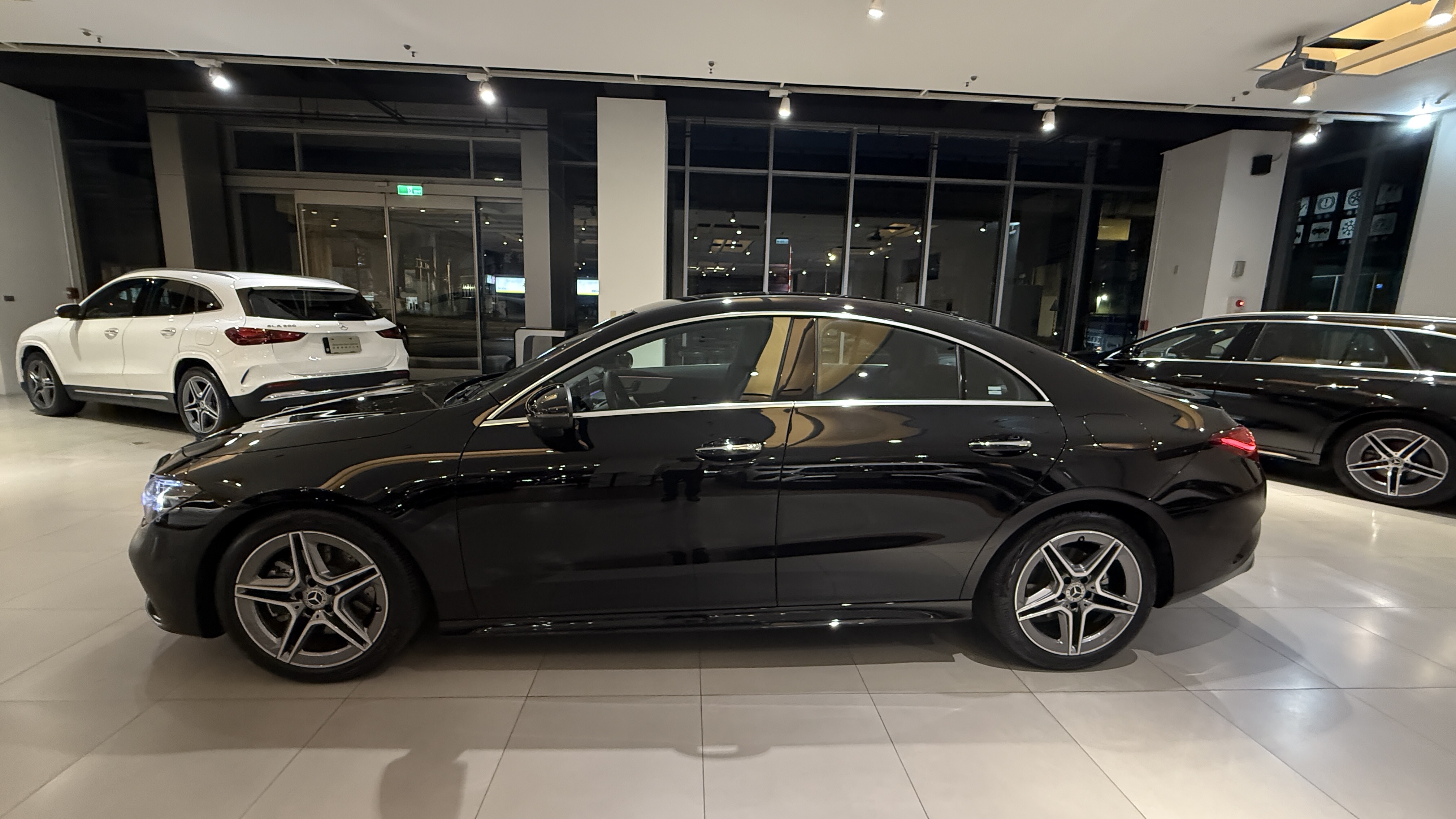 Mercedes-Benz CLA 200